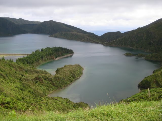 Lagoa de Fogo. Açores by yuriy pankiv