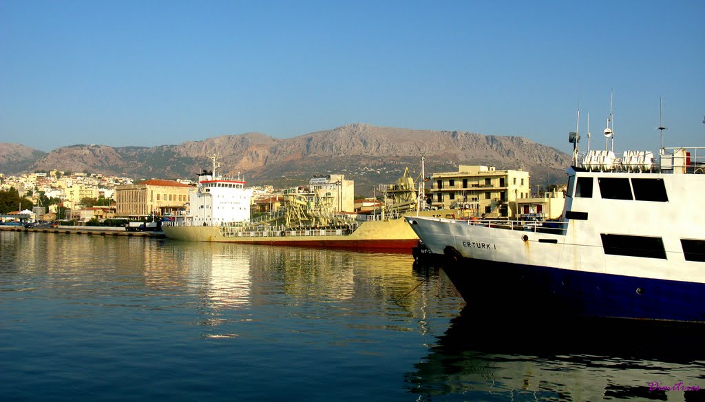 Chios port by Dimitrios Stathakis