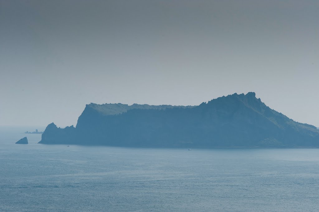 Jeju Island(성산 일출봉) by Lim Kyung Sub(임경섭)