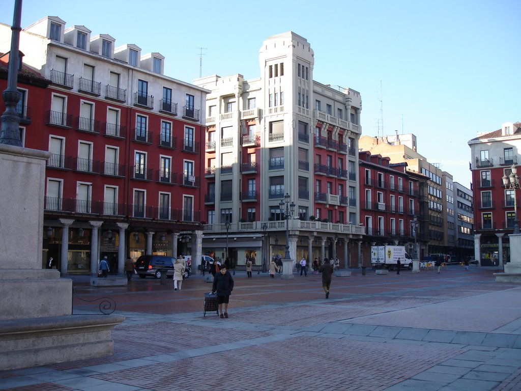 Plaza mayor...con la entrada en calle Santiago by felipematapozuelos