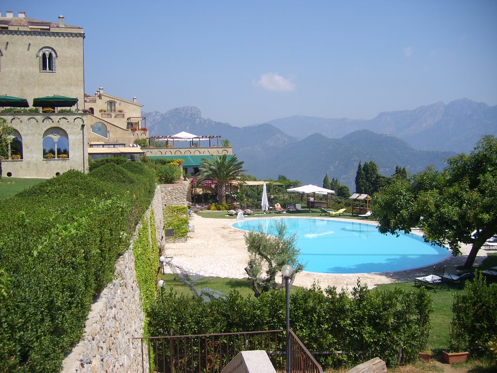 Piscina hotel villa cimbrone by Antonio della corte