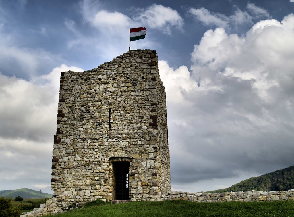 Bánd, Esseg vár, The castle of Bánd by Horváth  László