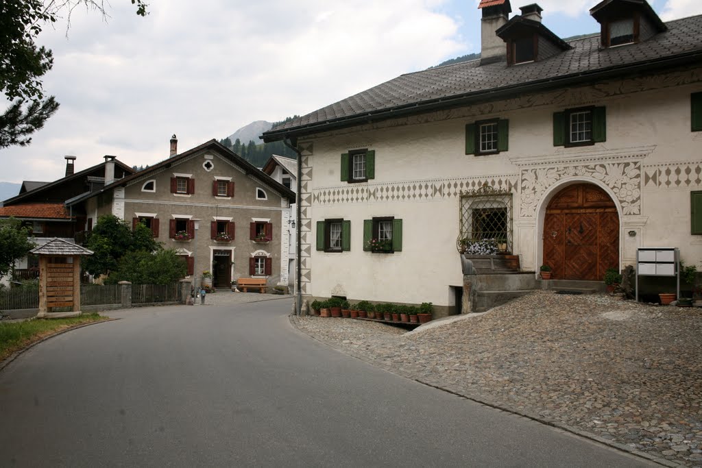 Bergün, Graubünden, Schweiz by Hans Sterkendries