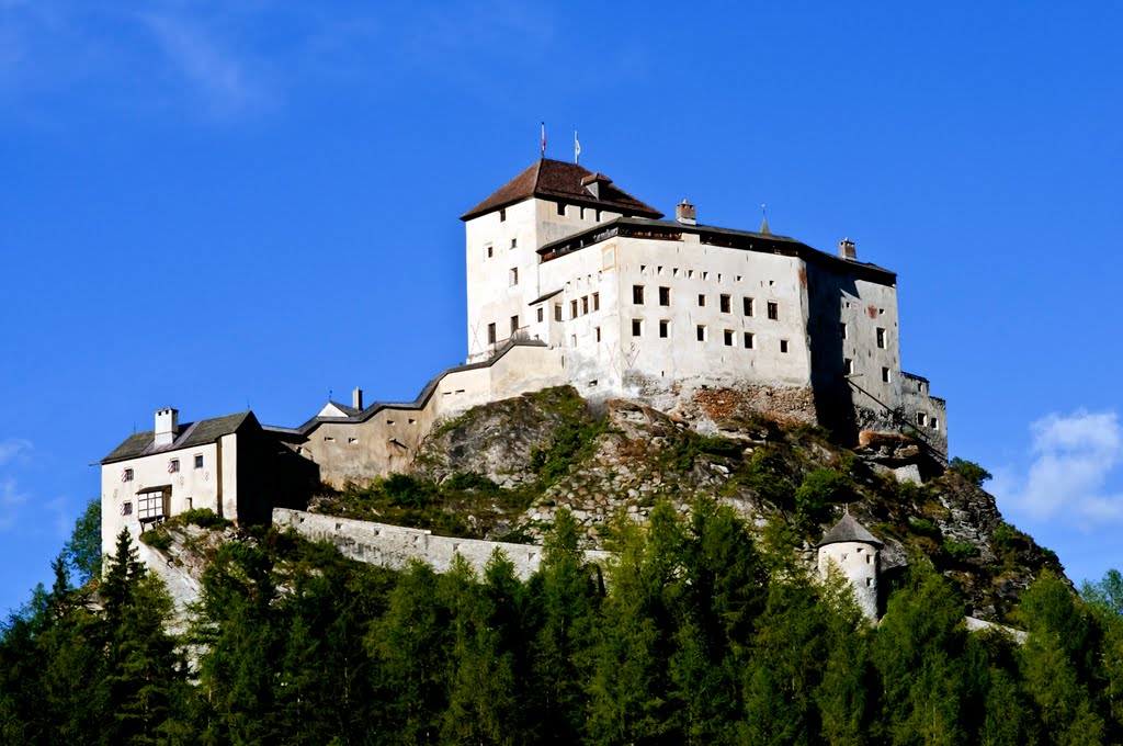 Schloss Tarasp by gogl-Views, no thanks!