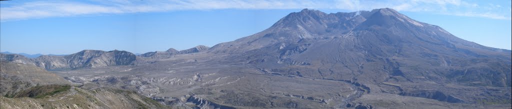 St. Helen's Panorama by JoePuget