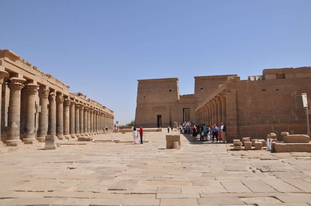 Tempio di Philae - Aswan by Giuseppe Caterina - …