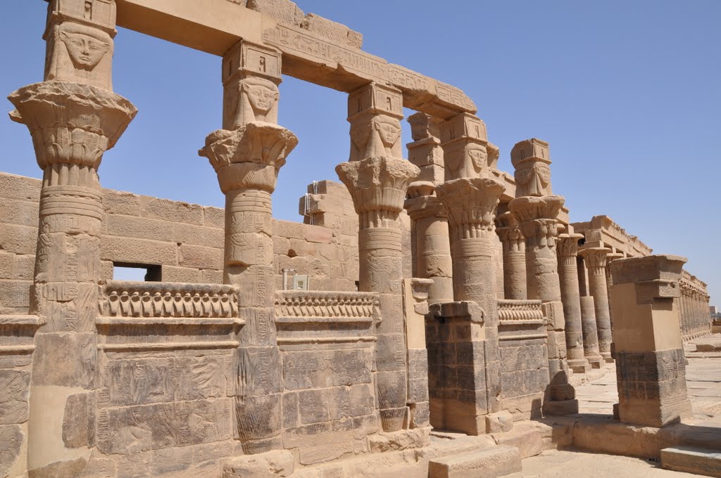 Tempio di Philae - Aswan by Giuseppe Caterina - …