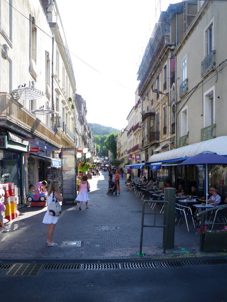 Frankreich_Languedoc-Roussillon_Hérault_Sète_Quai de la Résistance_Rue du Général de Gaulle by Elmokula