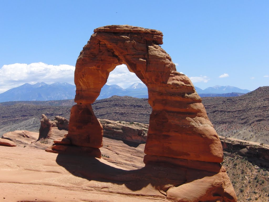 Delicate Arch by Robert Mcewen