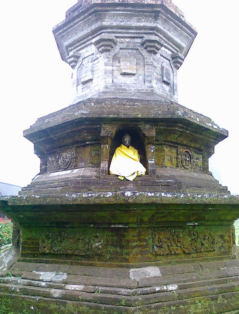 Lonely Budha - Lake Bratan,Bali by Phantom70