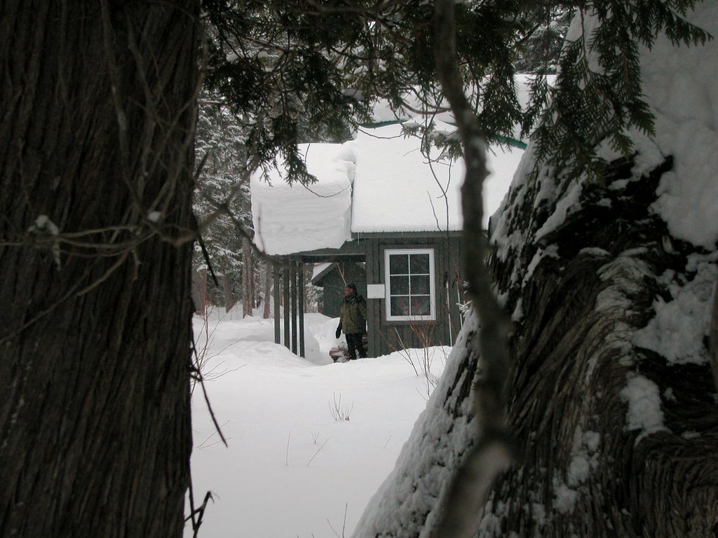 Parc de la Gaspésie refuge grande fosse by Denis Bernier