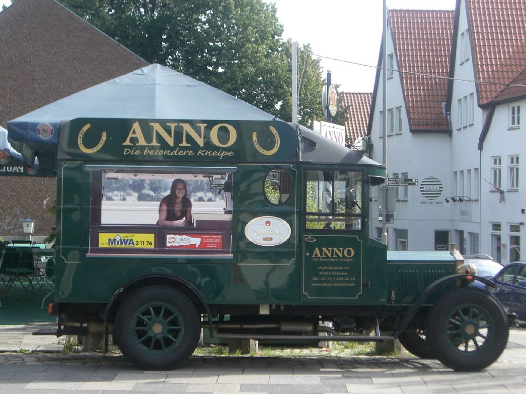 MINDEN . ... (umfirmiert) - der "Mobile Bierwagen" des "ANNO an der Hufschmiede" ..... by GeHe