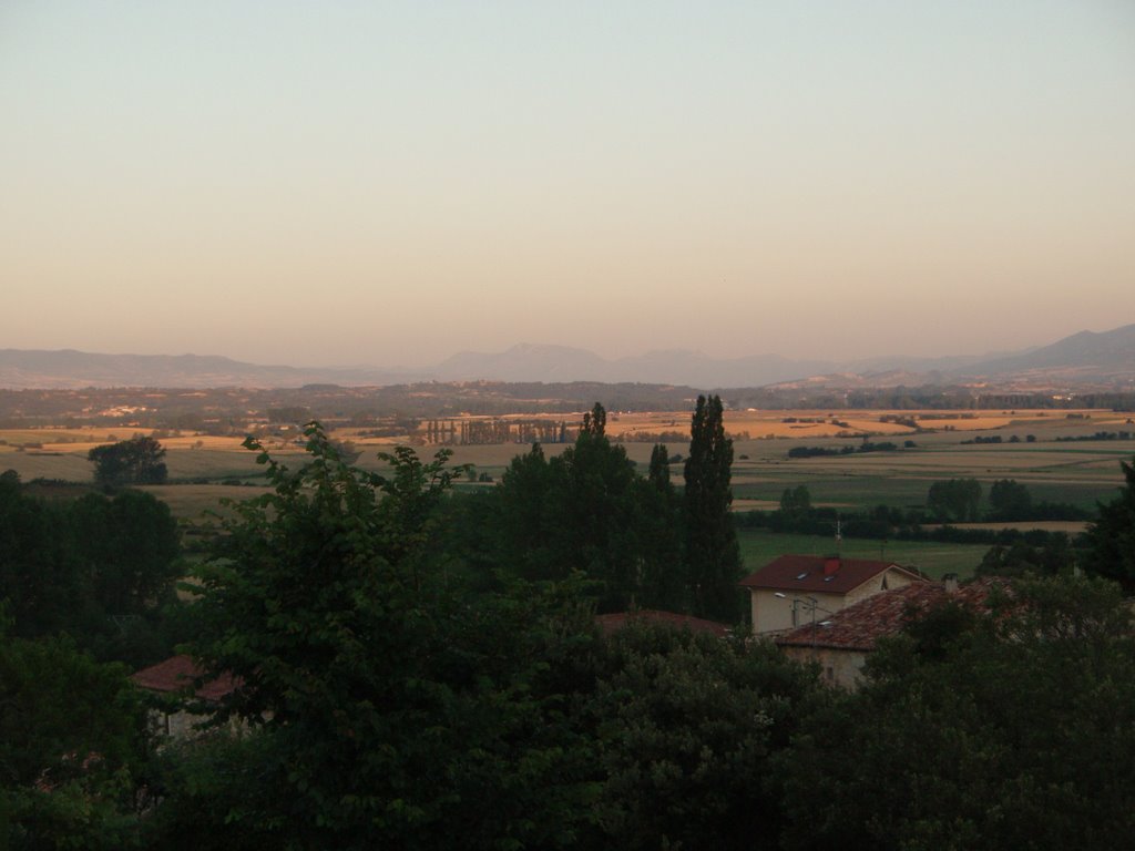 Atardecer brumoso by Yago, Valladolid