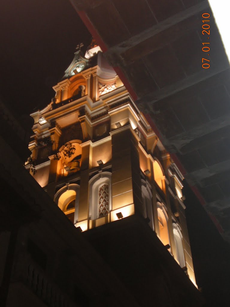 Detalle de la torre de la Catedral by perlaasis