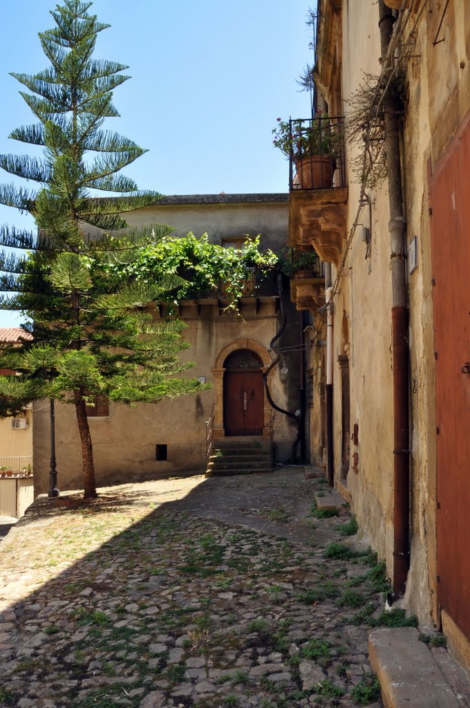 Tusa, Messina. by Nicola e Pina Sicili…