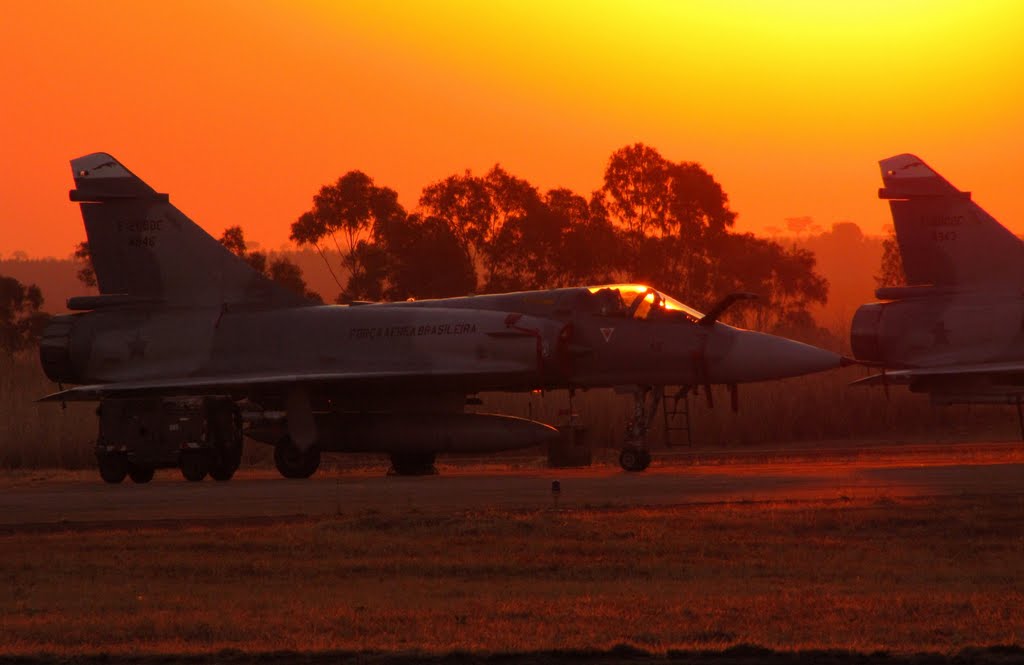 FAB - Mirage 2000 - fim de dia na BAAN, Anápolis, GO, Brasil. by André Bonacin