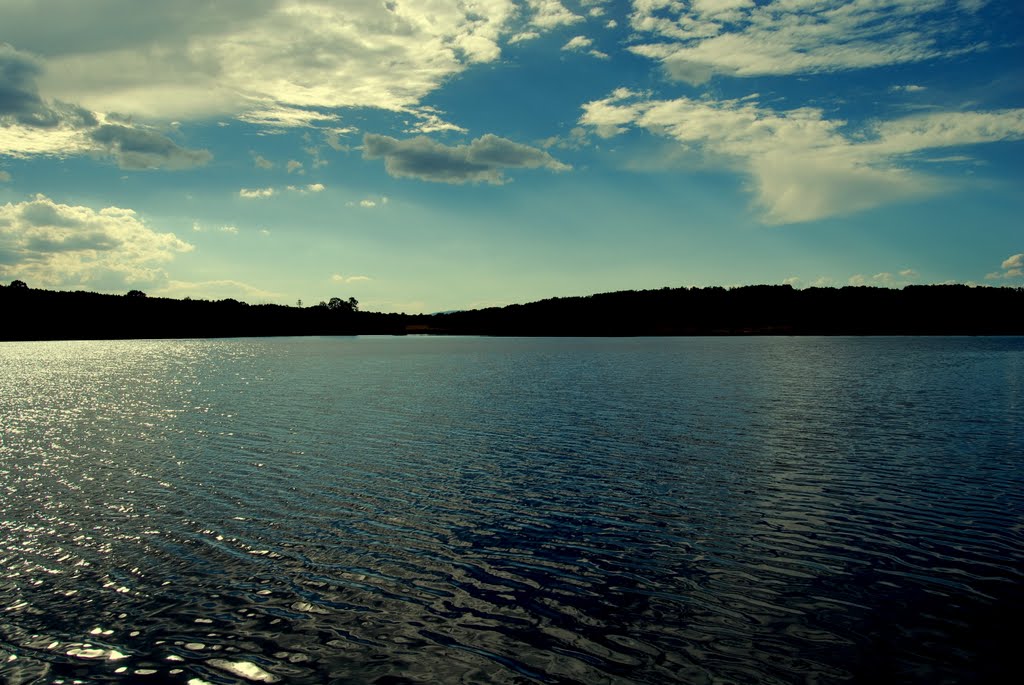 Atardecer en el Embalse de Antoñán by M.Rivas