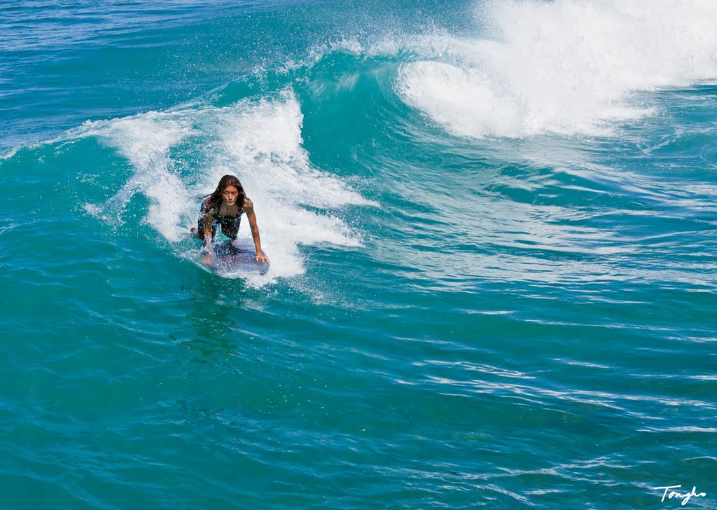 Girl Bodyboarding by H Tongho