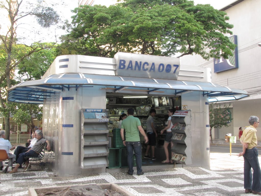 Banca 007, seu ultimo dia no calçadão by Lorrayne