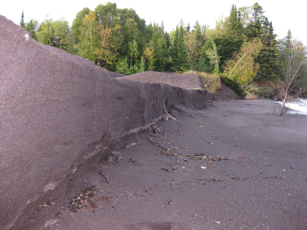 Side View of Cliff Like Stamp Sand by FearTheNoFear