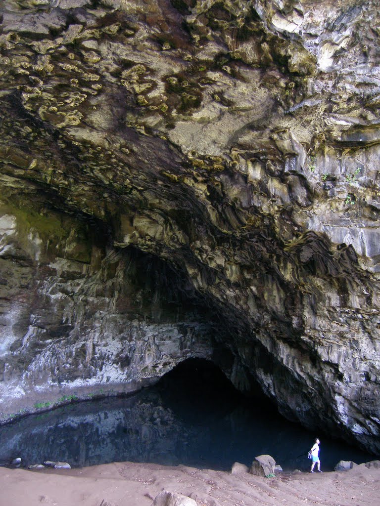 Blue Cave, Kauai by JoePuget