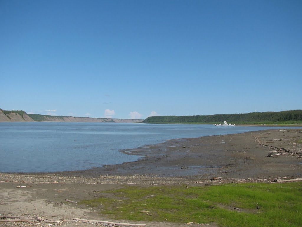 2010-06-26 Mackenzie River and Ferry, looking NE by deanstucker