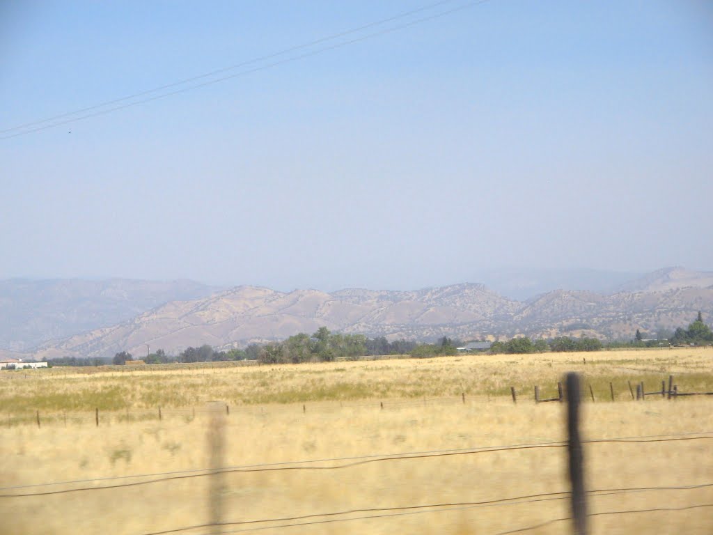 Mountains north of Fresno 9/6/10 by disappointed13