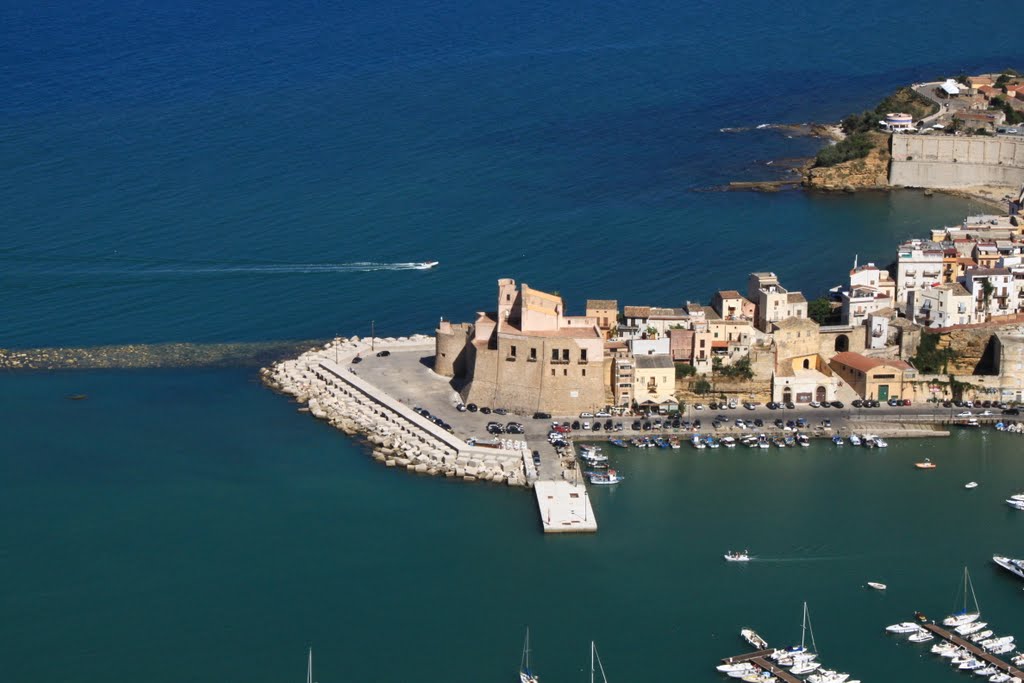 Castellammare del Golfo, Province of Trapani, Italy by Daniele Di Francesco