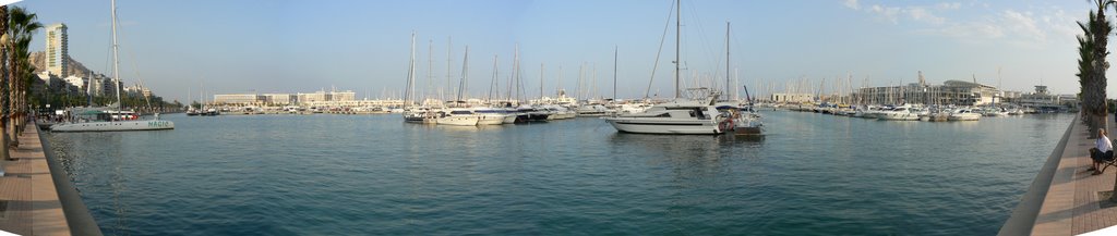 Panorámica del Puerto de Alicante by Luchito