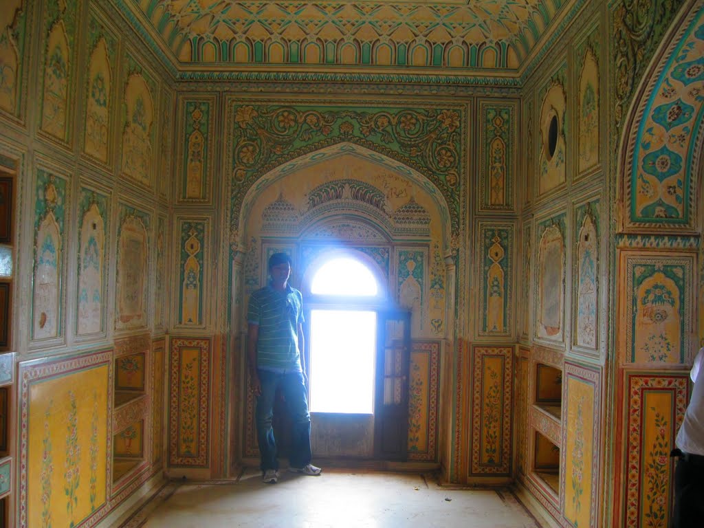 What a beautiful artwork all around inside Nahargarh fort by आशीष.मैठाणी