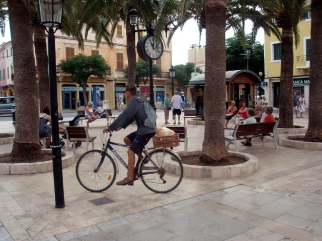 Plaza de los Pinos by LennonGirl1986