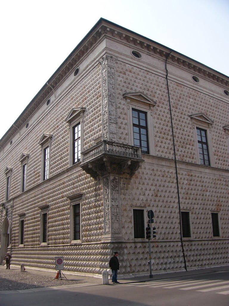 Ferrara, palazzo dei Diamanti by Gianfranco Massetti