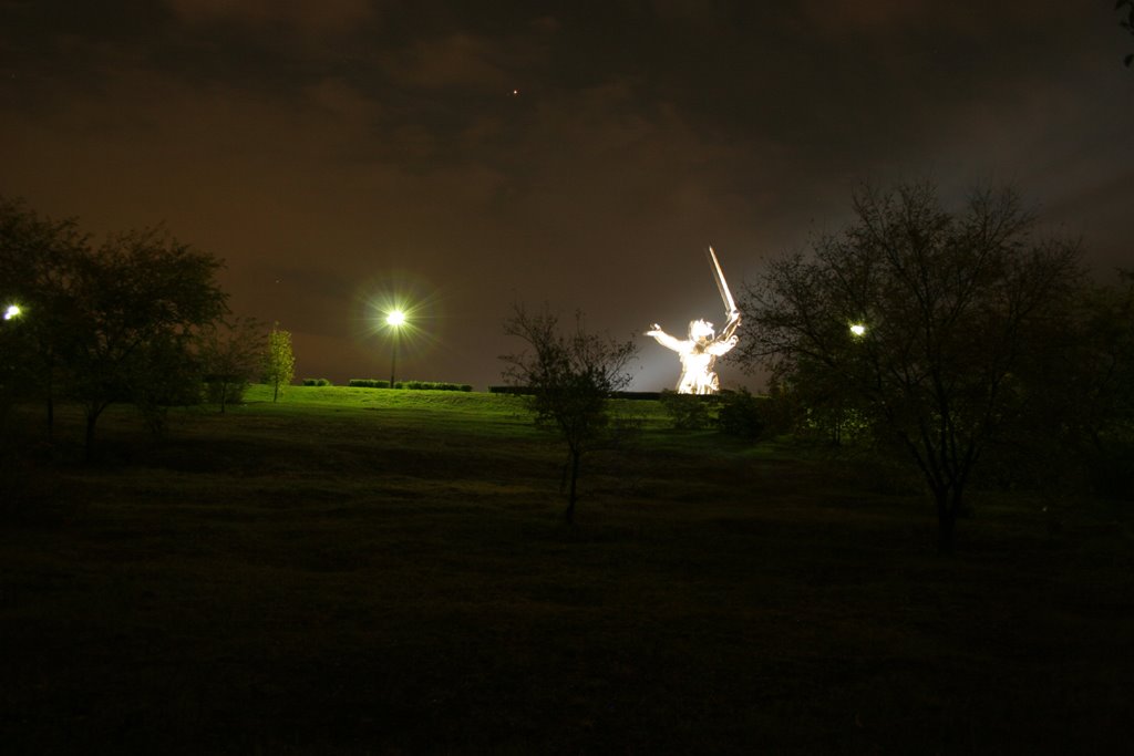 "Родина-Мать" monument at night by Convolution