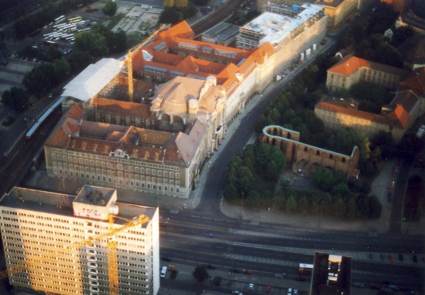 Berlin, Franziskaner-Klosterkirche, Amtsgericht B-Mitte by Udo S.