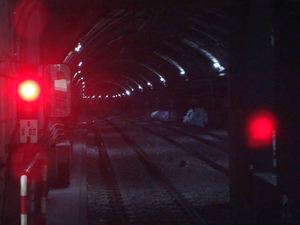 Túnel estación Callao rumbo a Tribunales by alejandrofran