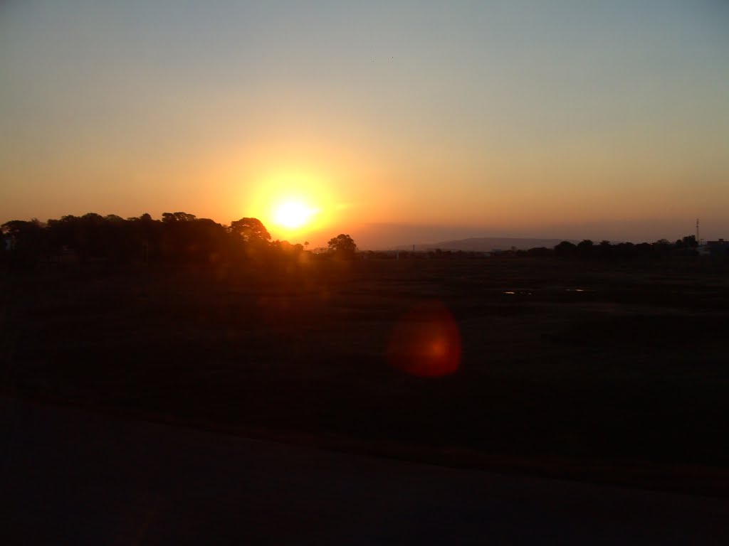 Por do sol em Patos de Minas, Brasil by Caio Graco Machado