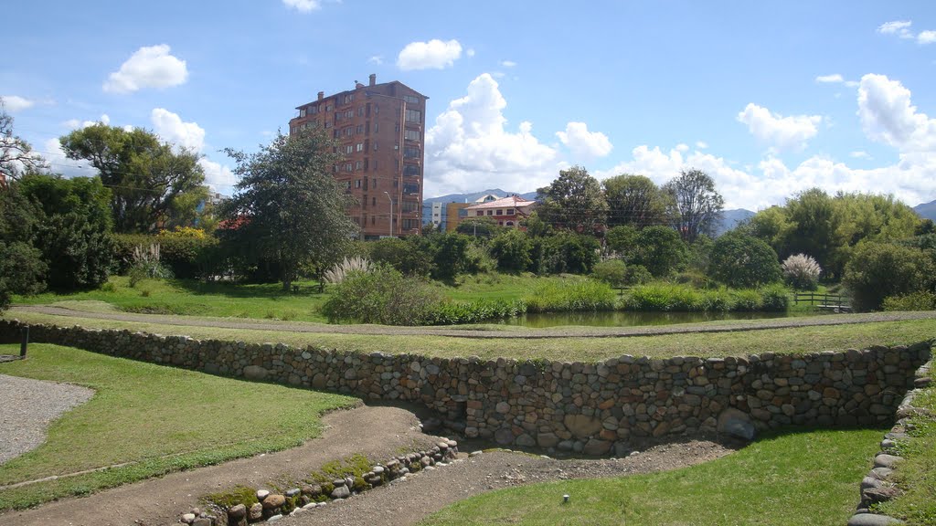 Ruinas del palacio de Pumapungo by elgolero