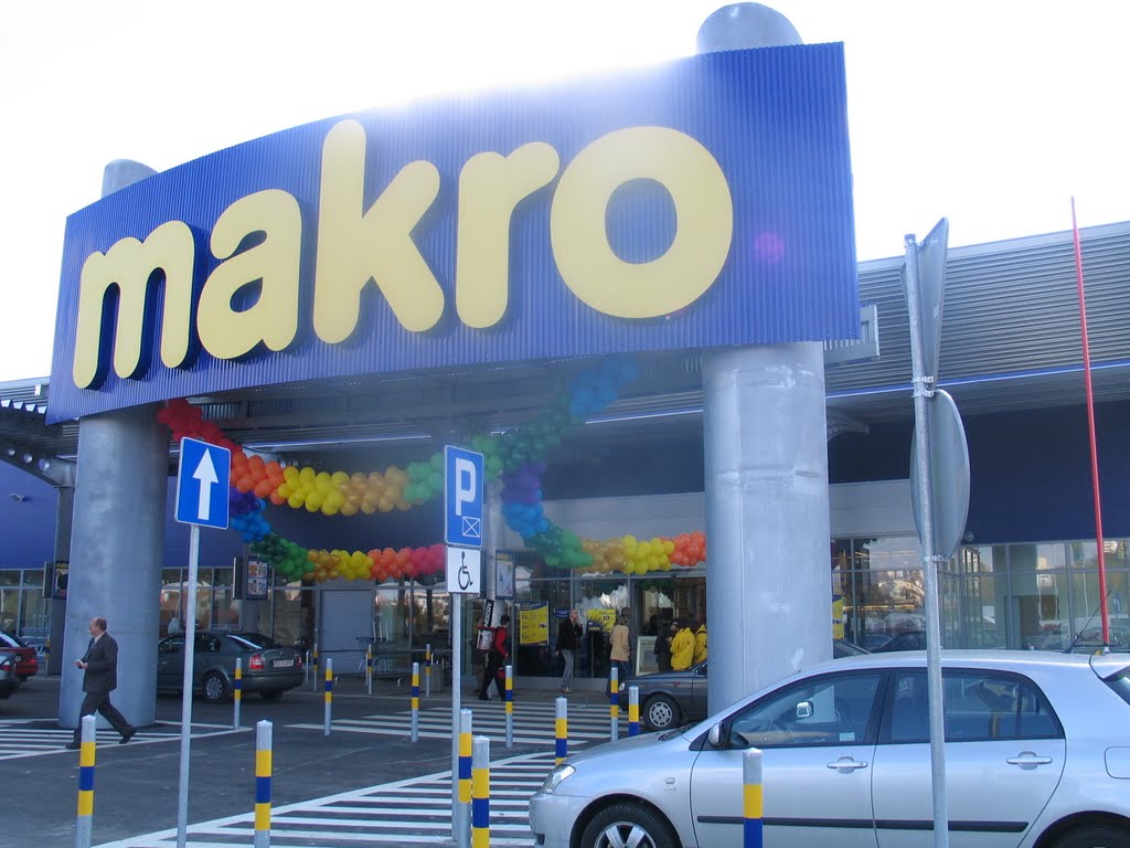 Makro Rzeszów by Majero