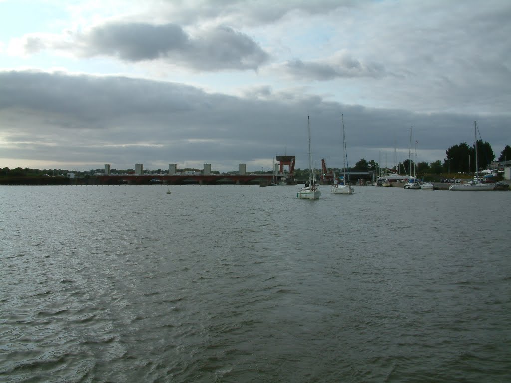 Barrage d'Arzal, sortie de l'écluse (amont) by Christian Denniel