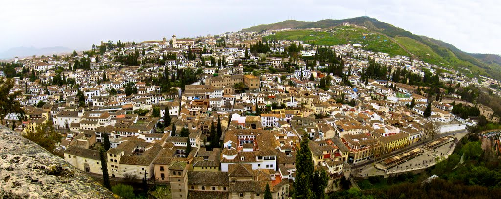 Granada desde la Alhambra by Álvaro Castellanos B…