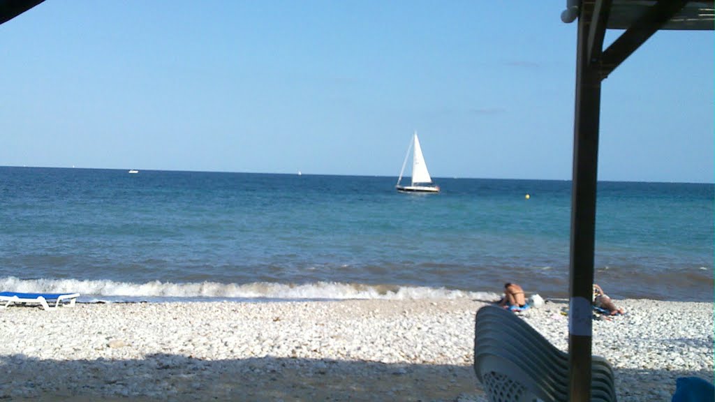 Vistas del mar desde el paseo marítimo de Altea by R. Blanco