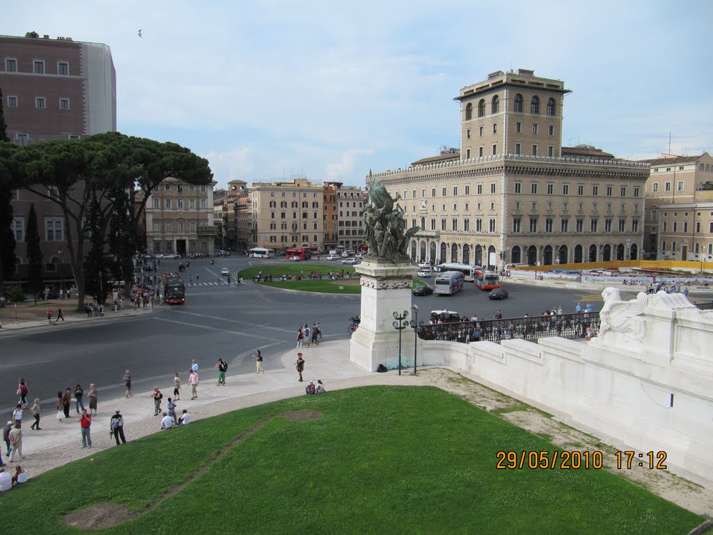 Piazza Venezia dal "Vittoriano" by Franco SMV