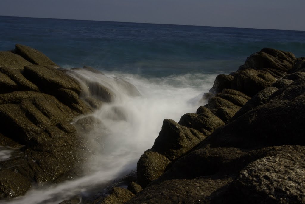 Seaside near Sarti by kovat