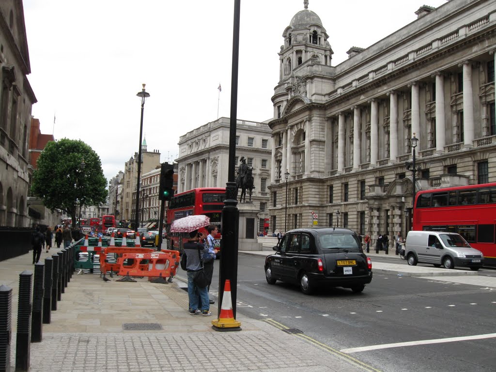 Londra - Whitehall (13.07.10.) by Ioan Manoliu