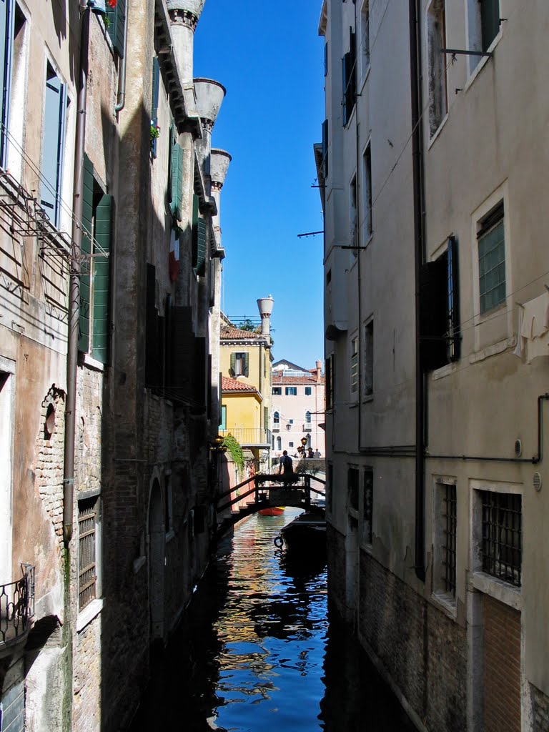 Venezia... andando da Rio a Rio e Campi 1 by Giuseppe De Giacomet…