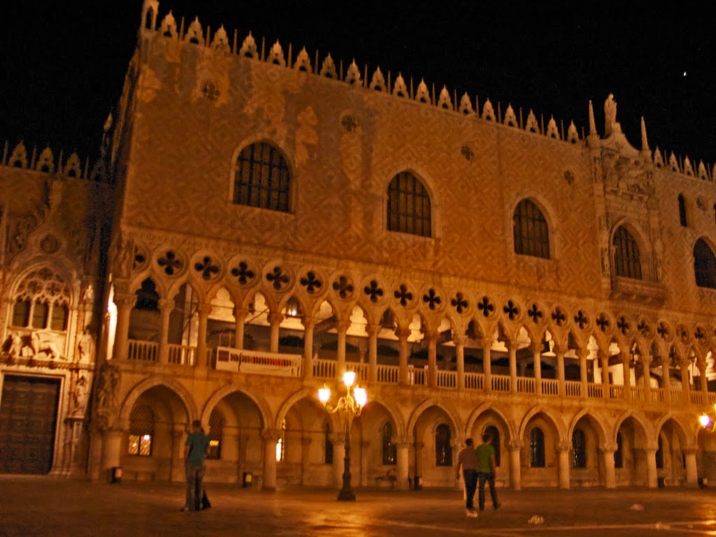 Venezia Palazzo ducale by Giuseppe De Giacomet…