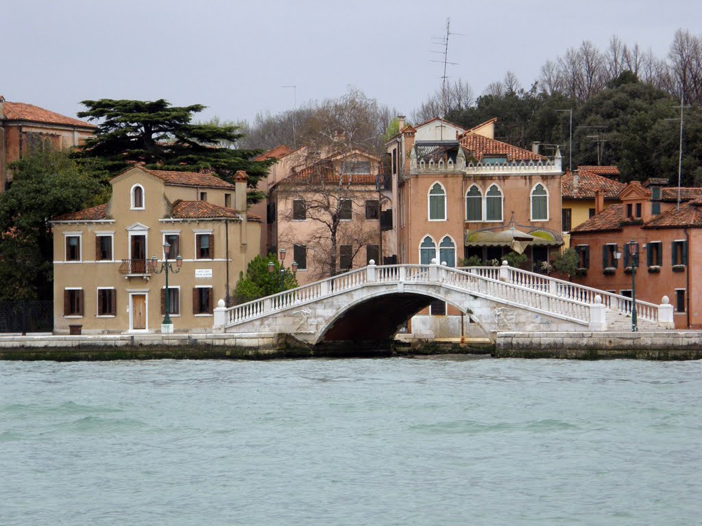 Venice, Ponte sostiri by Bora Arasan