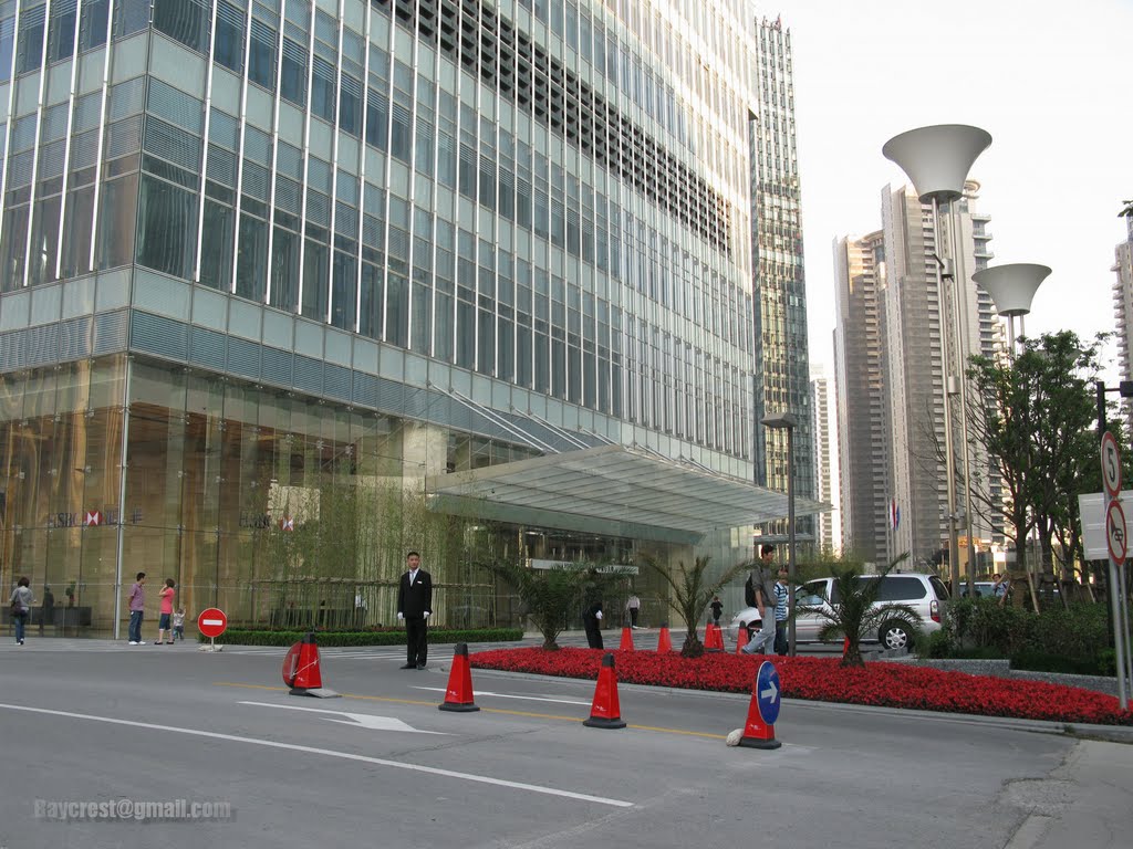 上海国金中心 汇丰银行大楼入口 Entrance of HSBC Building, Shanghai ifc by baycrest