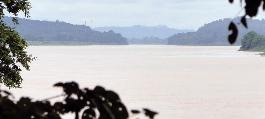 Mekong River by Ben Grummels