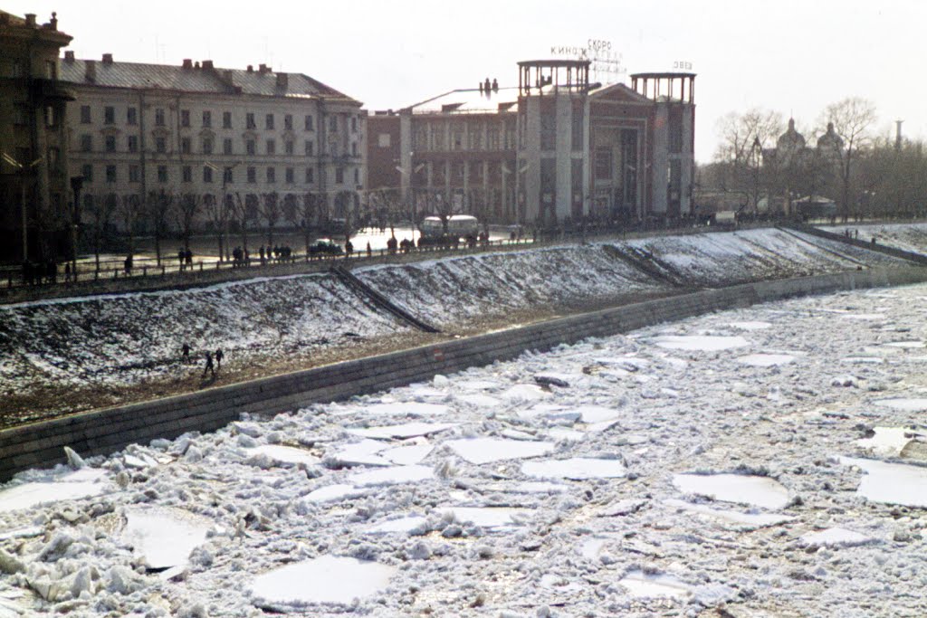 Ледоход на Волге 1972г. by Михаил Шевяков